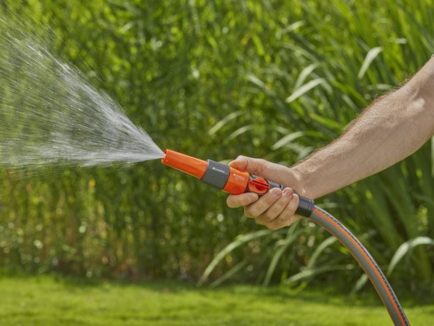 Gardena “Profi” Maxi-Flow System Adjustable Spray Nozzle Garden Plus
