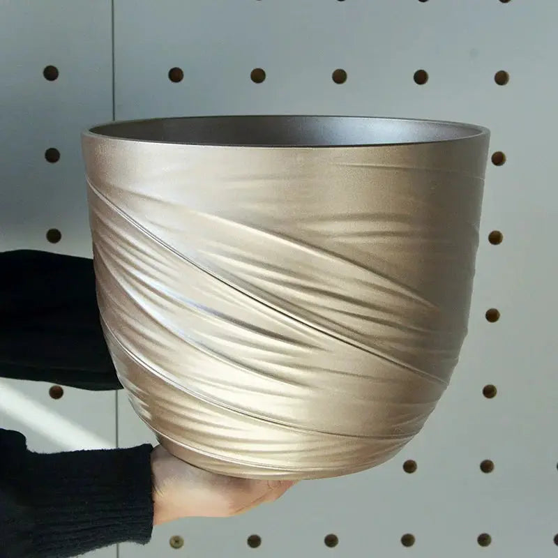 RevoLumini Round Plastic Planter Set for Indoor Décor