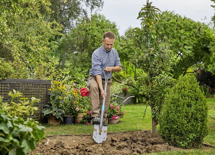 Gardena NatureLine Pointed Spade Garden Plus