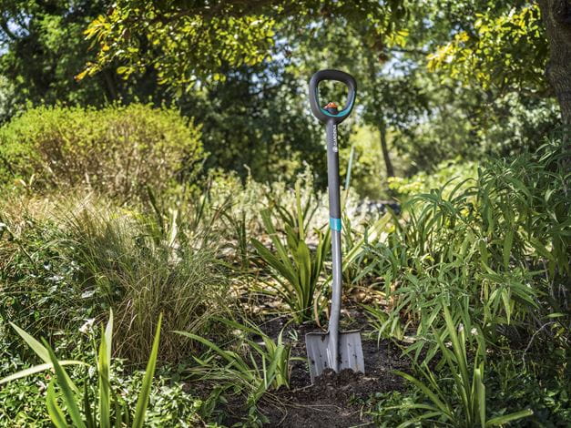 Gardena ErgoLine Telescopic Spade Garden Plus