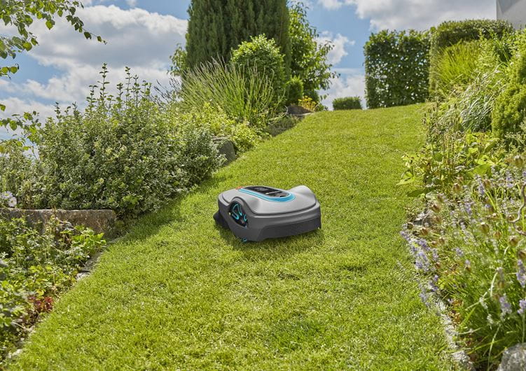 Gardena Robotic Mower SILENO life, 1,000 m² Garden Plus