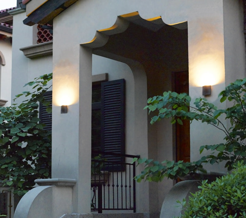 HILITE Wall Light H1141 Garden Plus