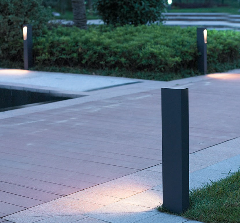 Hilite - Post light H2713 Garden Plus