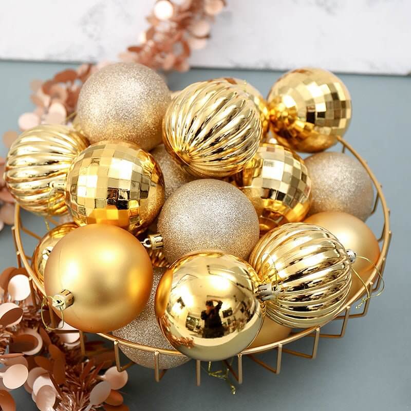 34 Pcs Christmas Decorations Ornaments 4cm Garden Plus