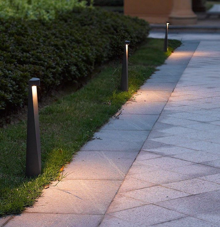 Hilite - Post light H5853 COB-400 Garden Plus