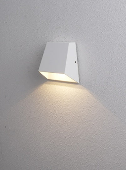 HILITE Wall Light H2691 Garden Plus