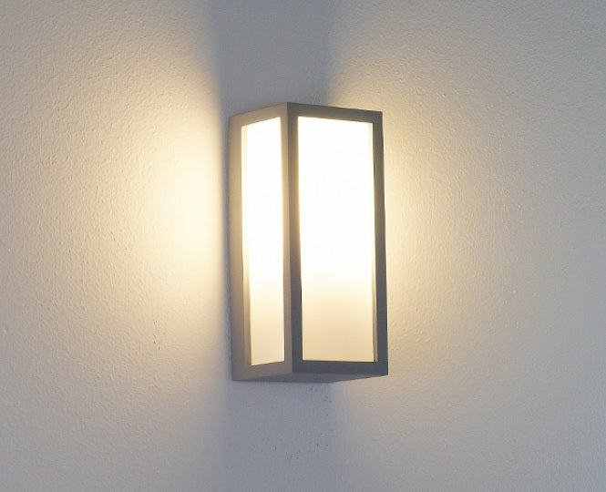 HILITE Wall Light H5702 Garden Plus