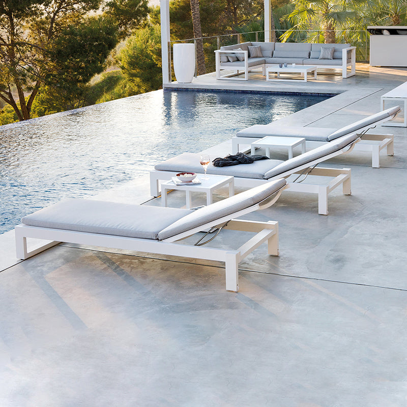 Modern Sun Lounger Garden Plus