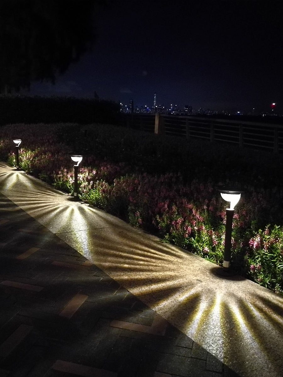 Solar Garden Post Lamp Garden Plus