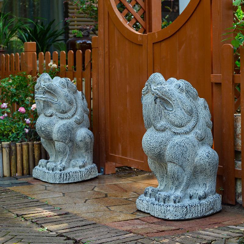 Brave Troops Statue Garden Plus