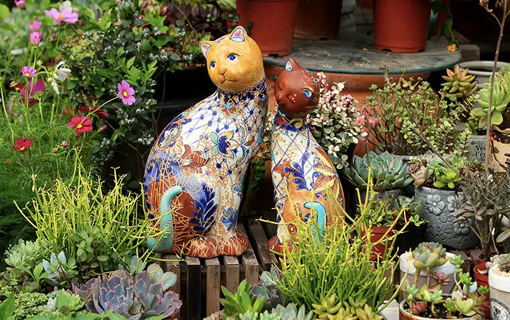 High-end Retro Handmade Ceramic Cat Ornaments Garden Plus