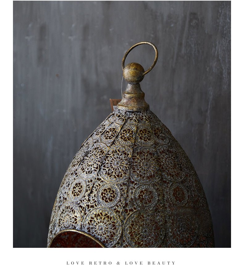 European-Style Retro Art Cutout Carvings Iron Candlestick Stand Garden Plus