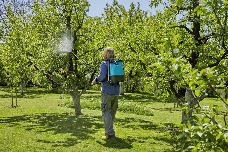 Gardena Backpack Sprayer 12 l Plus Garden Plus